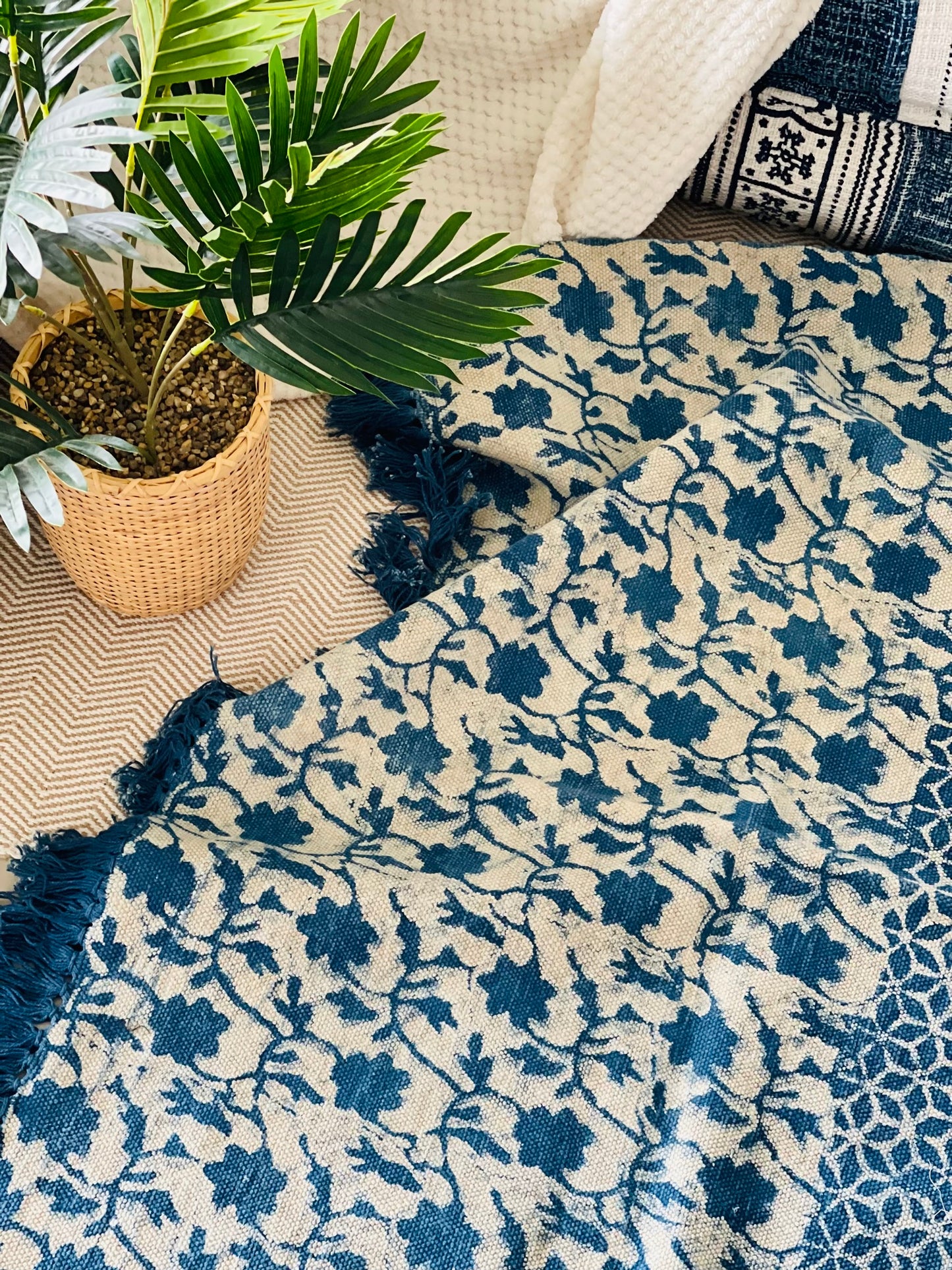 Indigo Pattern Throw Rug - Soft Jute