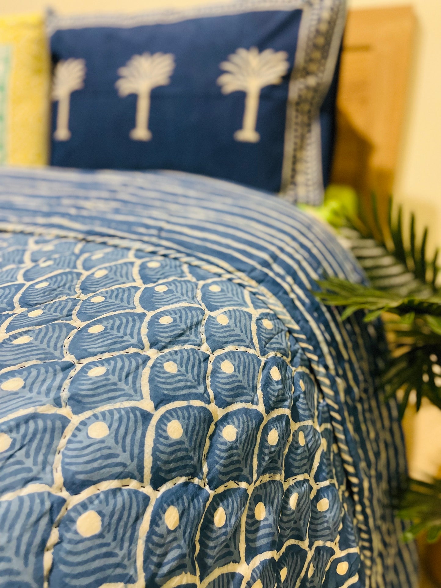 Indigo Floral Cotton Filled Quilt/ Bedspread