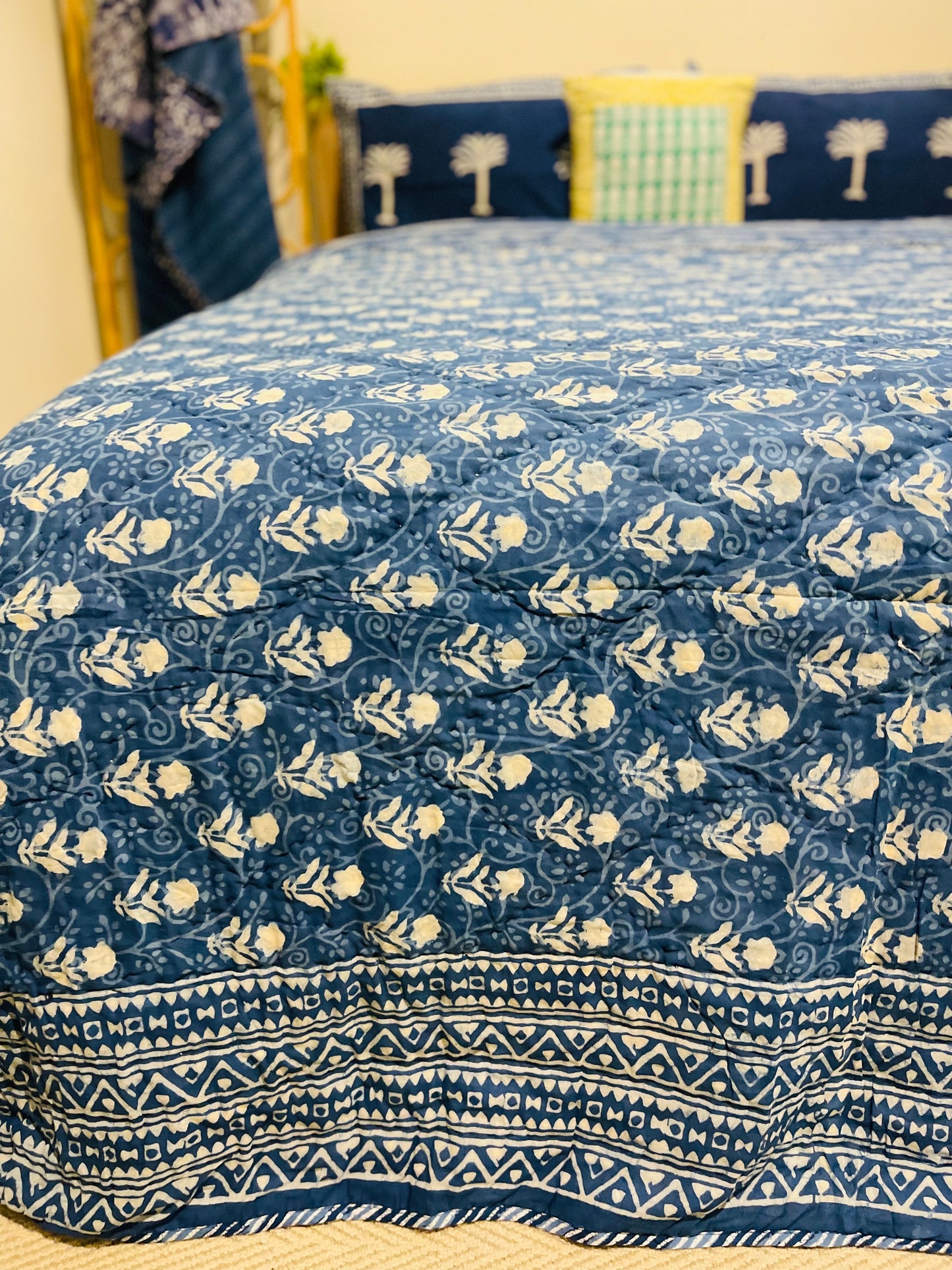 Indigo Floral Pattern Cotton filled Quilt/ Bedspread