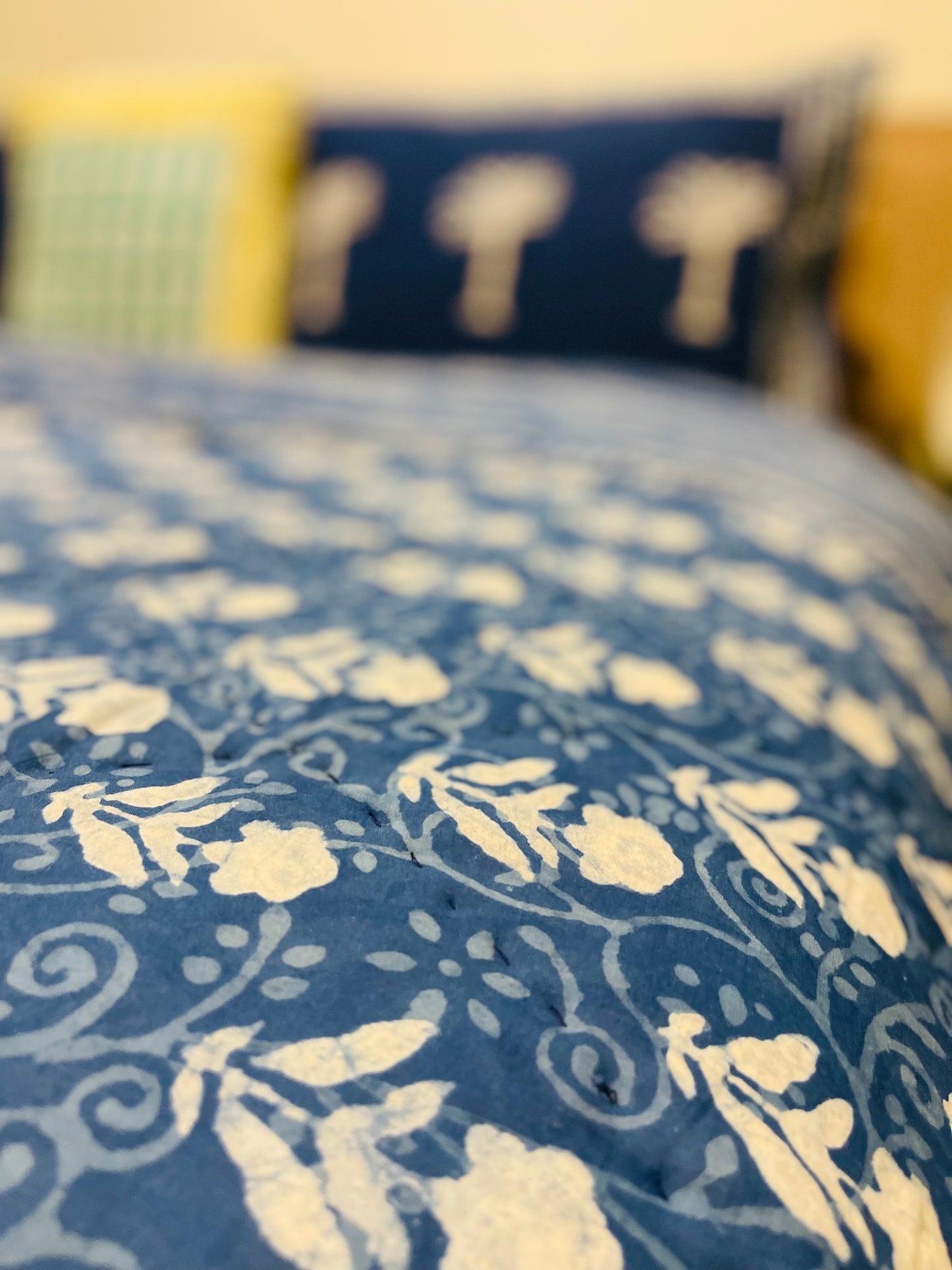 Indigo Floral Pattern Cotton filled Quilt/ Bedspread